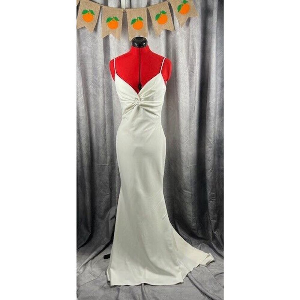 🤍 NOEL & JEAN by Katie May Ivory White Breathless Twist Bodice Trumpet Gown 10 - Picture 3 of 7
